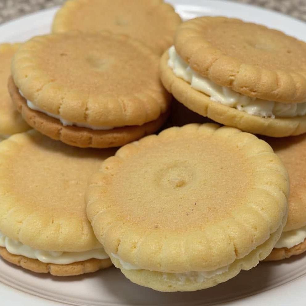 Cheesecake Sandwich Cookies