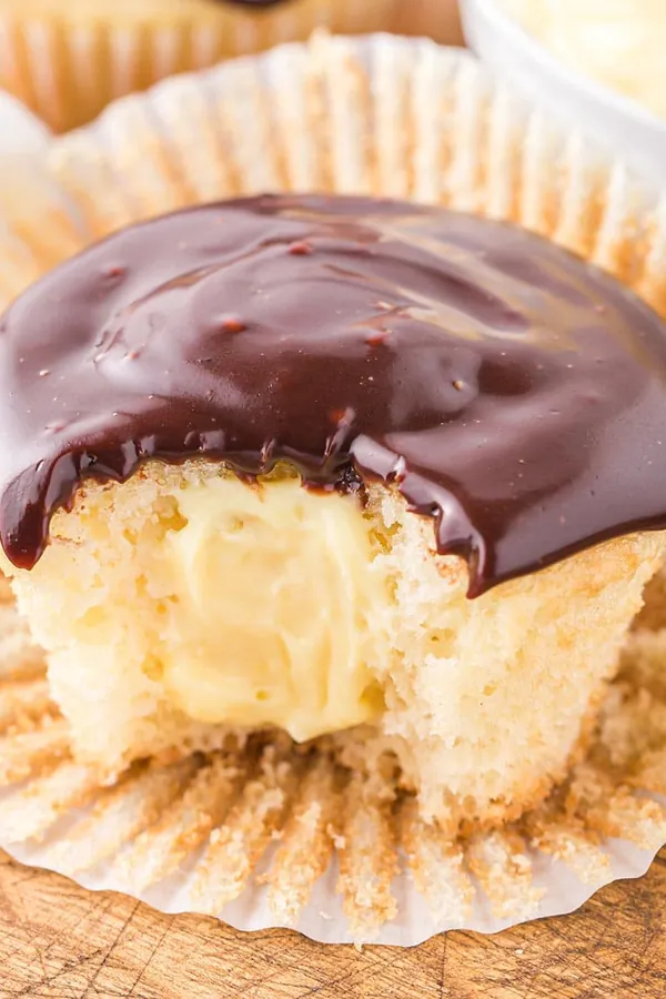 Boston Cream Cupcakes