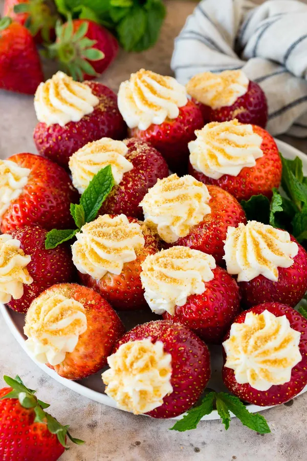 Cheesecake Stuffed Strawberries