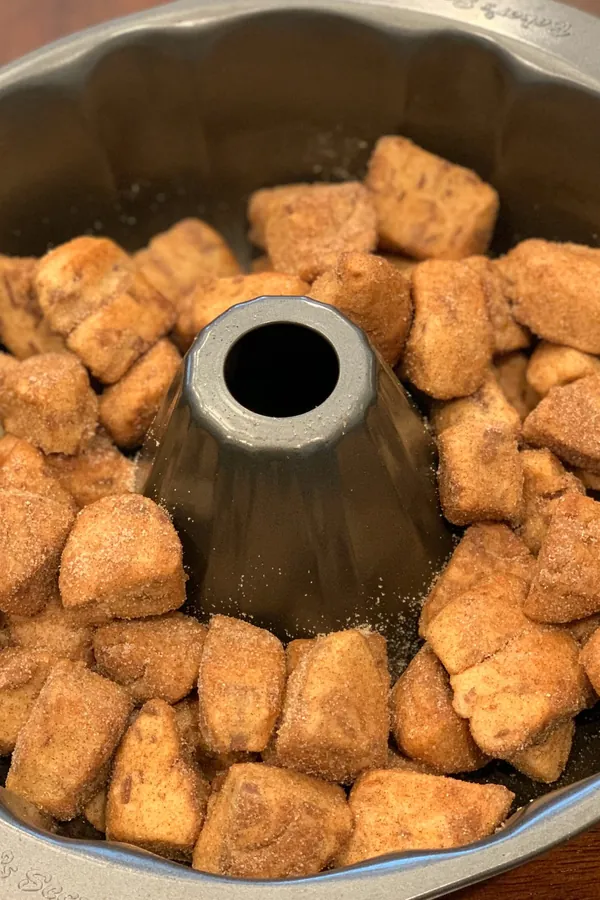 Easy Apple Cinnamon Monkey Bread