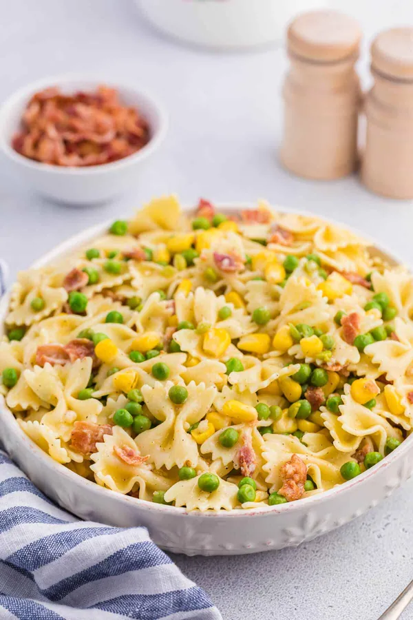 Easy Bacon Pea Pasta Salad