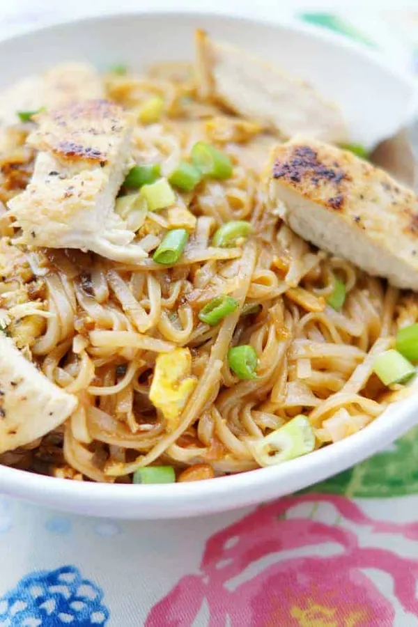 Easy Chicken Pad Thai