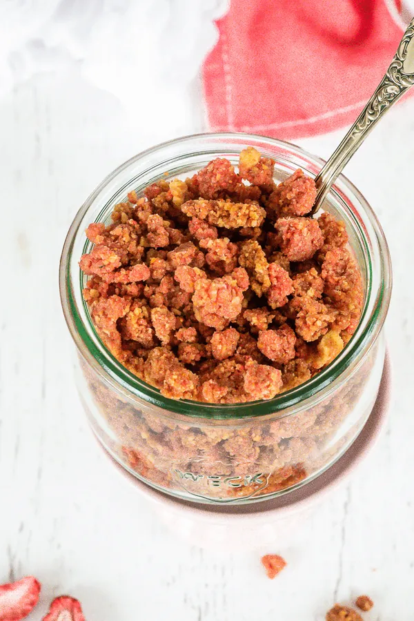 Easy Strawberry Crunch Recipe
