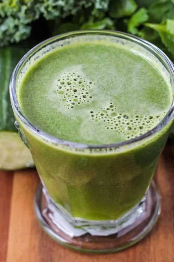 Green Vegetable Juice with Apple