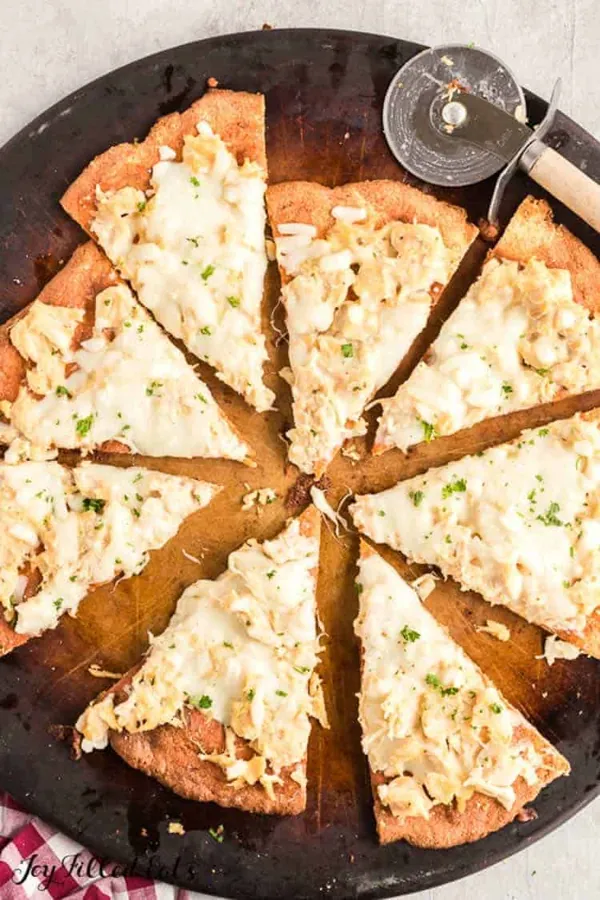 Low Carb Chicken Alfredo Pizza