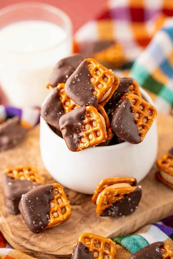 Peanut Butter Pretzel Bites