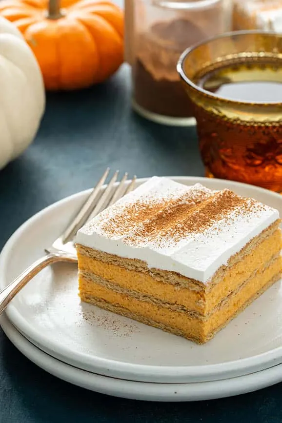 Pumpkin Eclair Cake