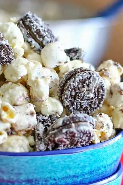 Reese's Oreo Popcorn