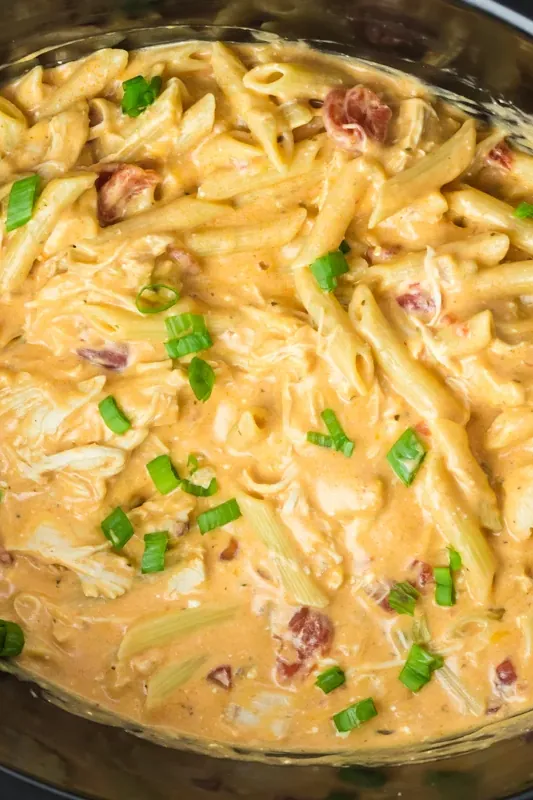 Slow Cooker Buffalo Chicken Pasta