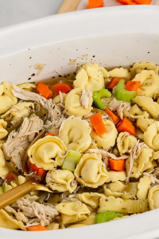 Slow Cooker Chicken Tortellini Soup