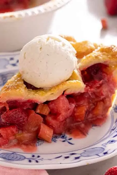 Strawberry Rhubarb Pie