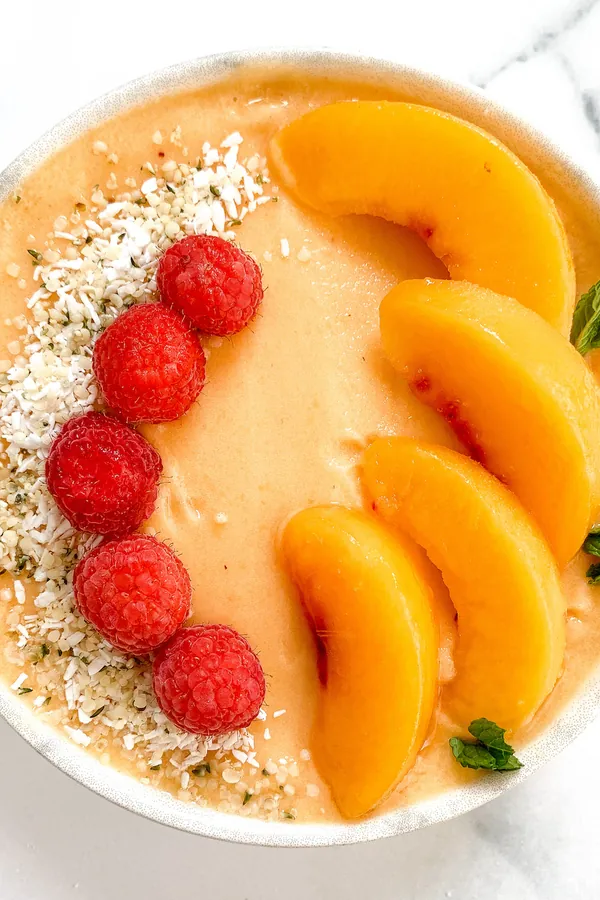 Vegan Fuzzy Peach Smoothie Bowl