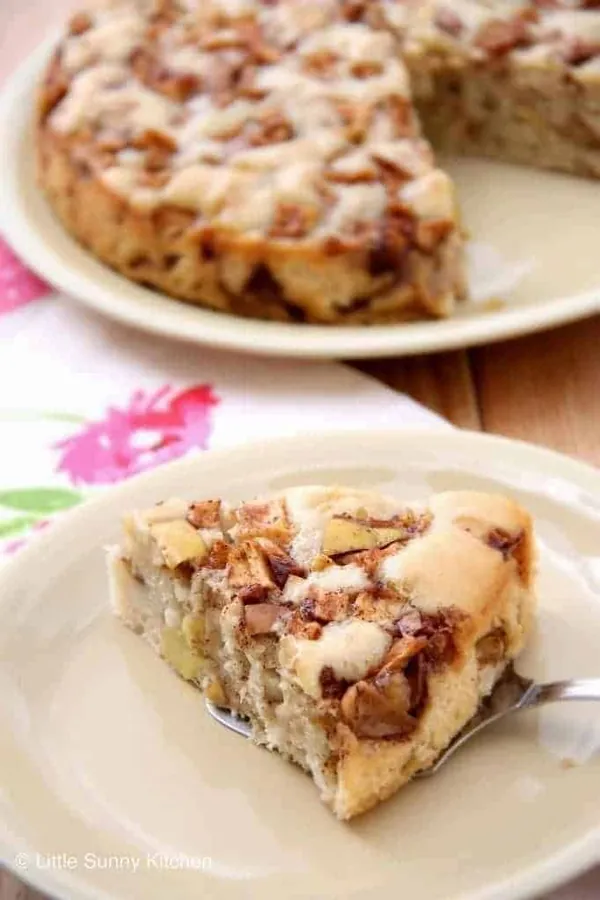 Apple Cinnamon Cake