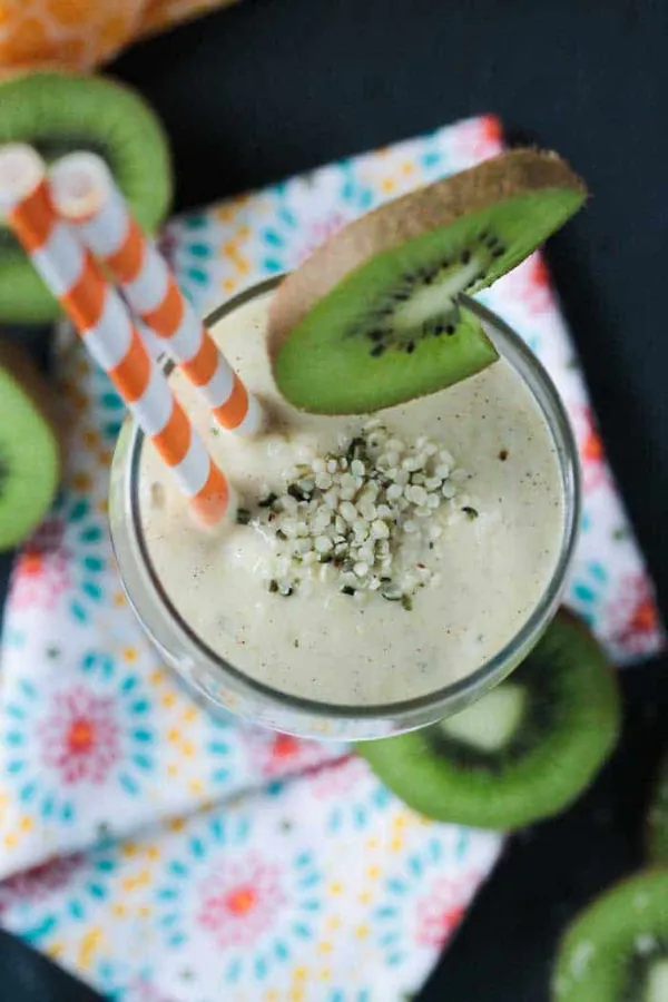 Mango Kiwi Smoothie with Hemp Hearts