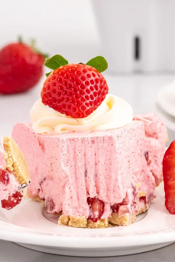 Strawberry Cool Whip Pie