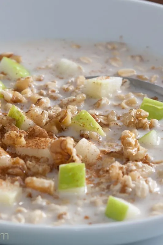 Bircher-Muesli Overnight Oats