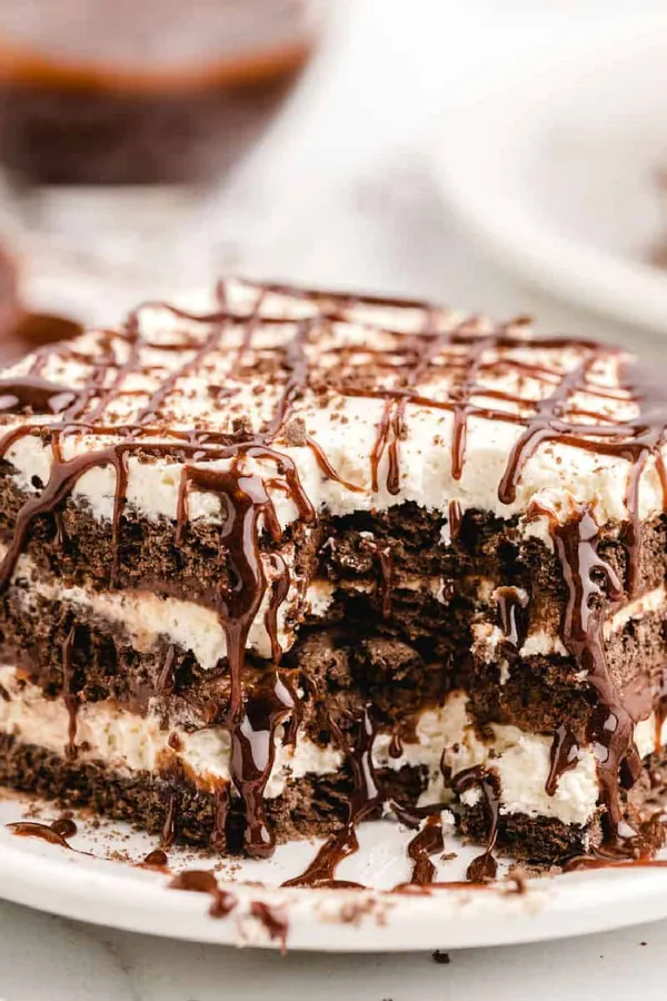 Chocolate Graham Cracker Icebox Cake
