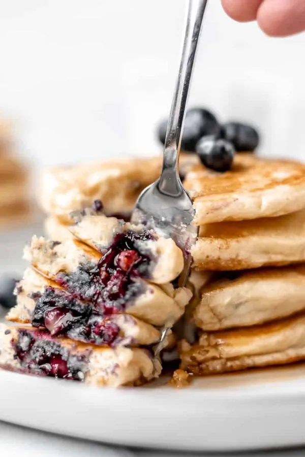 Fluffy Blueberry Pancakes