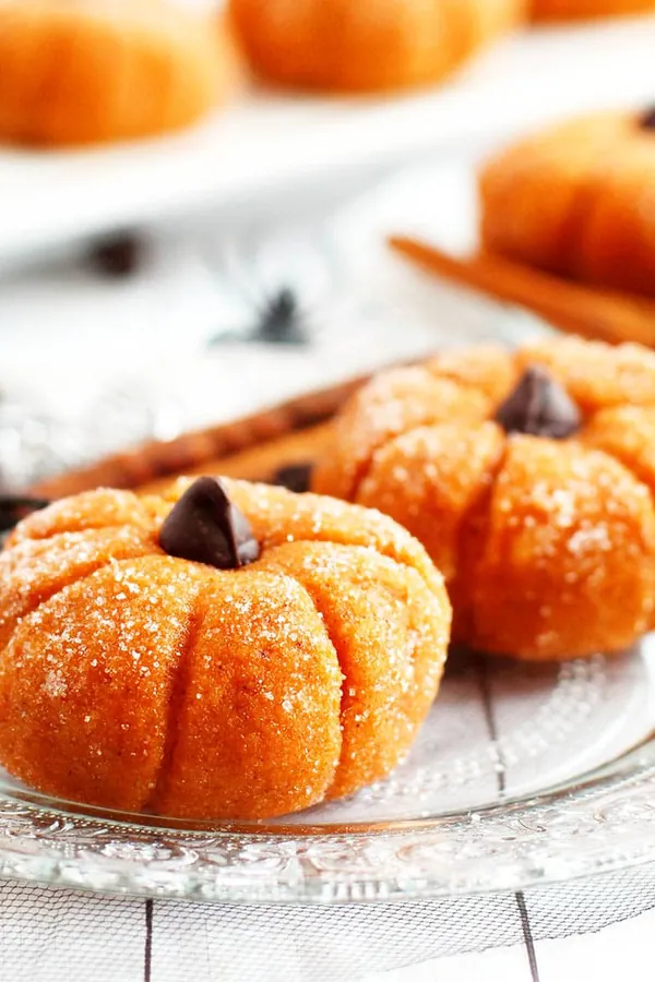 Pumpkin Cheesecake Truffles