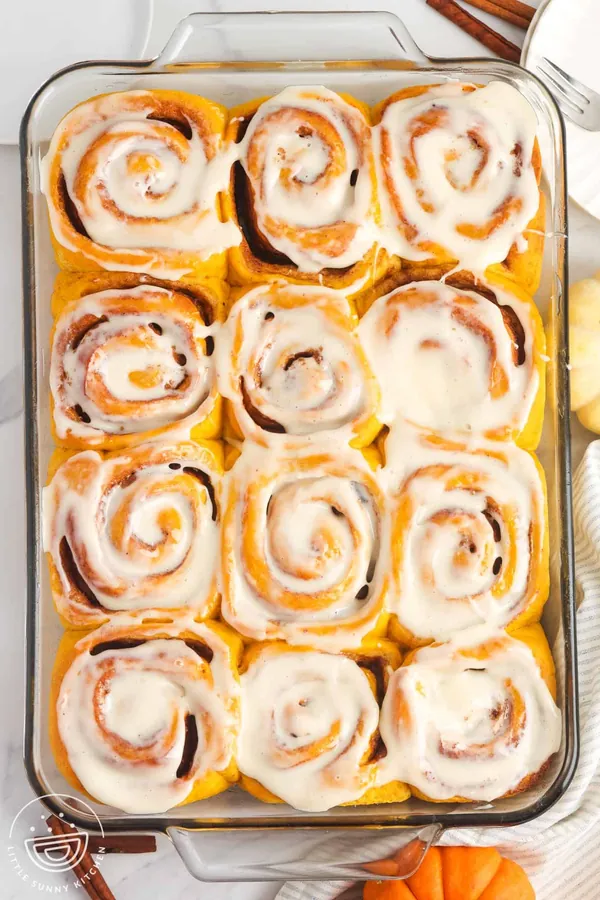 Pumpkin Cinnamon Rolls