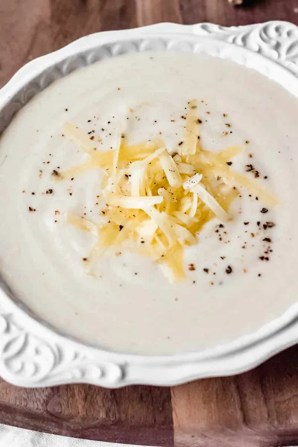 White Cheddar Cauliflower Soup