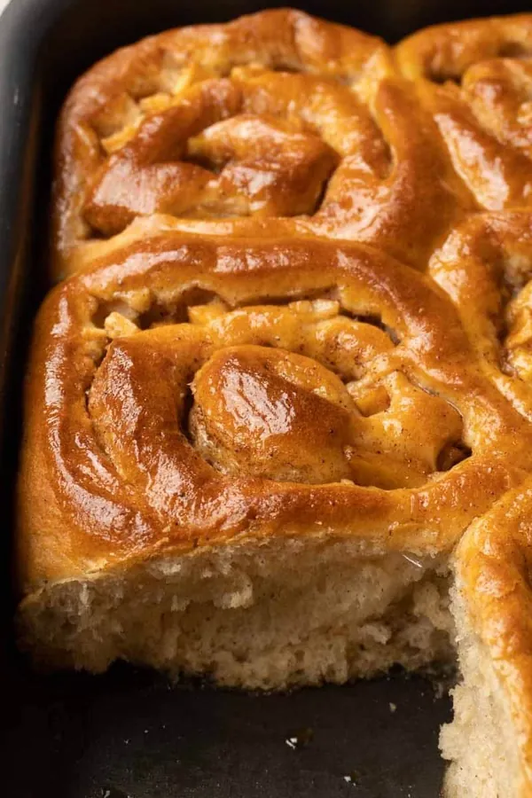 Apple cinnamon rolls