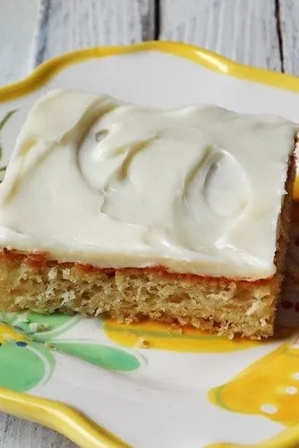 Banana Bars with Vanilla Cream Cheese Frosting