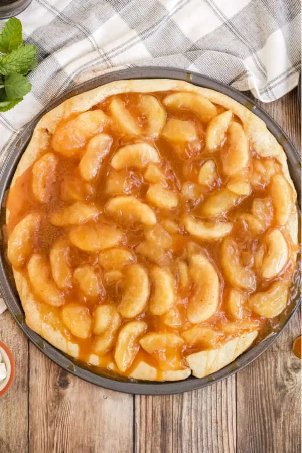 Caramel Apple Pizza