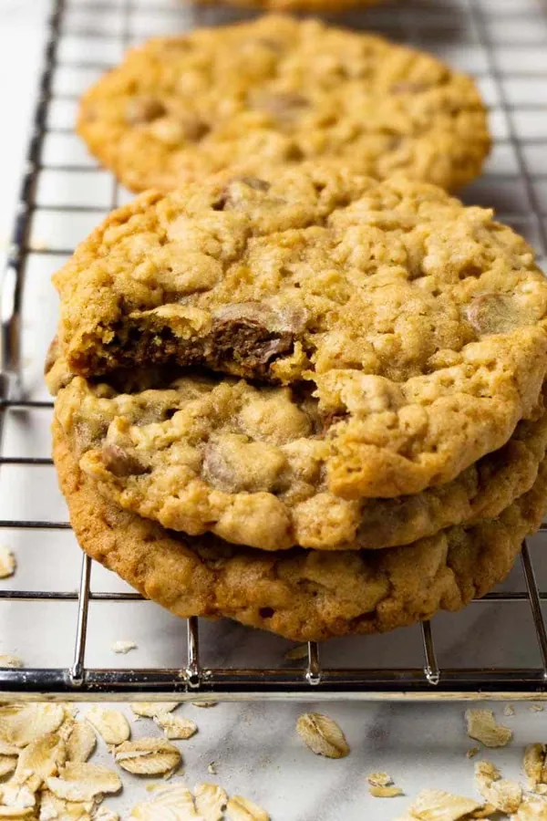 Chocolate oatmeal cookies