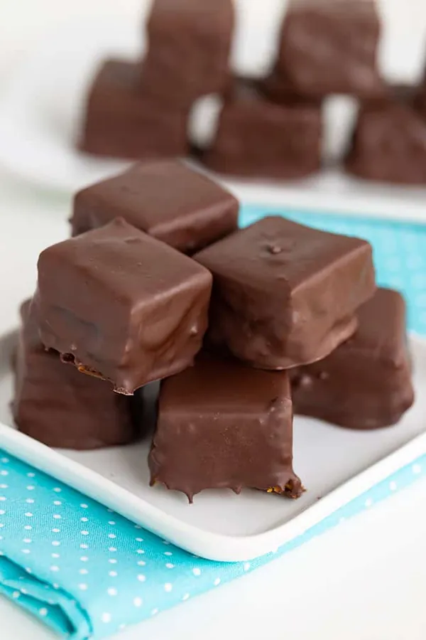 Covered Covered Cheesecake Bites