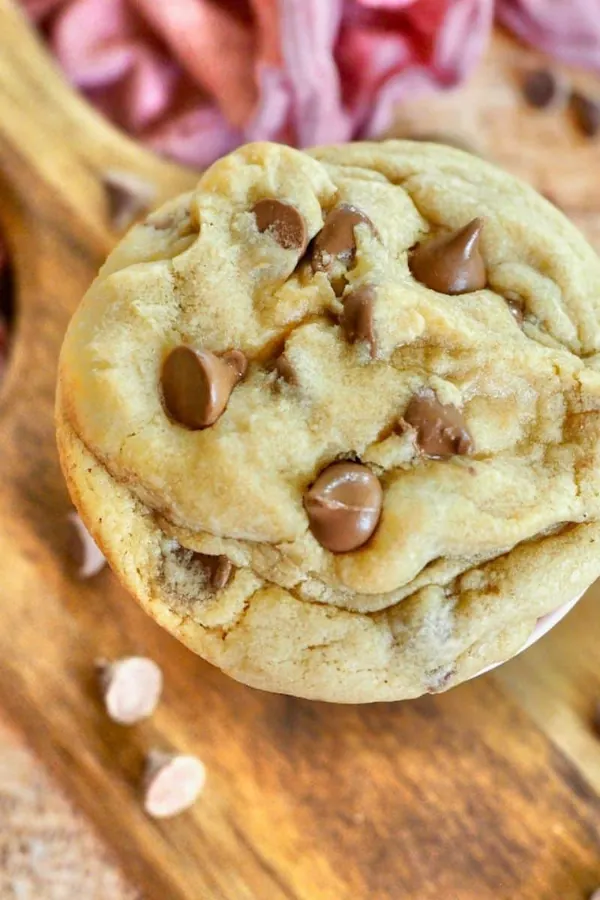 Crumbl Chocolate Chip Cookie Recipe (Copycat)