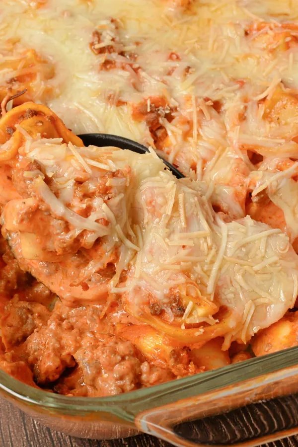 Easy Creamy Baked Tortellini