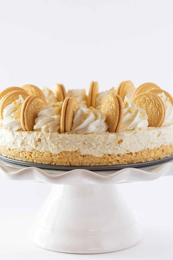 Easy Golden Oreo No Bake Cheesecake