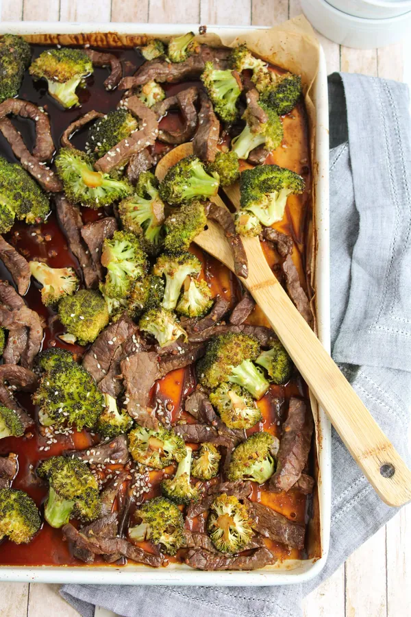 Easy Sheet Pan Beef and Broccoli