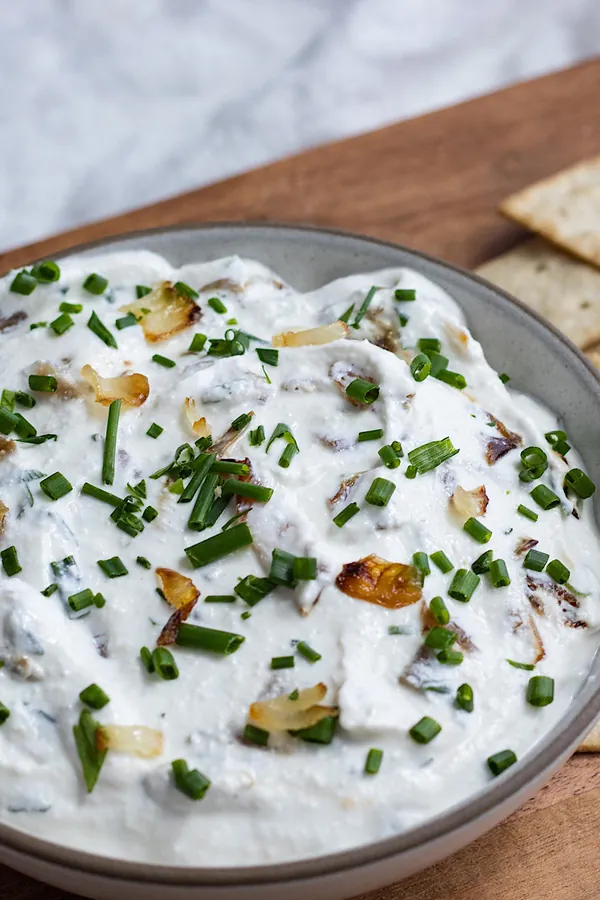 French Onion Cottage Cheese Dip (gluten free, high protein)