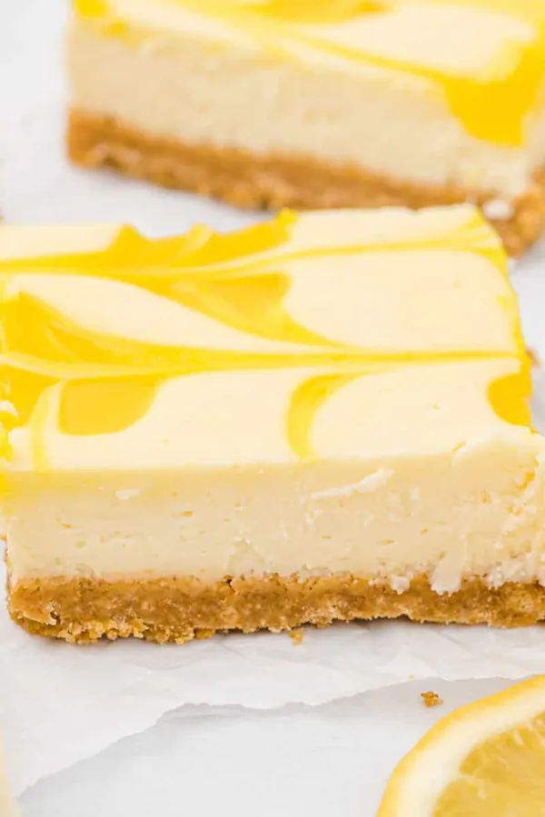Lemon Cheesecake Bars