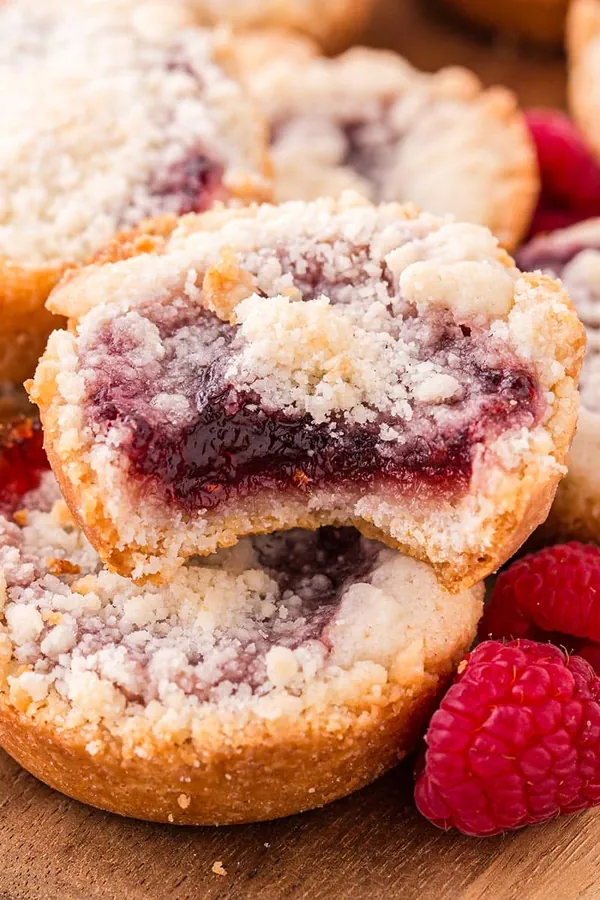 Raspberry Crumble Cookies