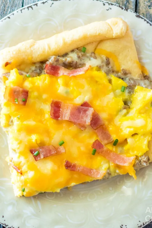 Sheet Pan Breakfast Pizza