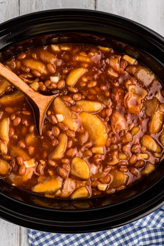 Slow Cooker Apple Pie Baked Beans