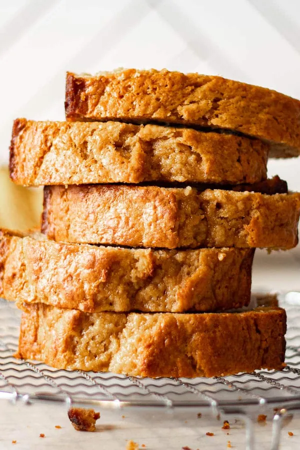 4-Ingredient Banana Bread Recipe - Easy and Delicious