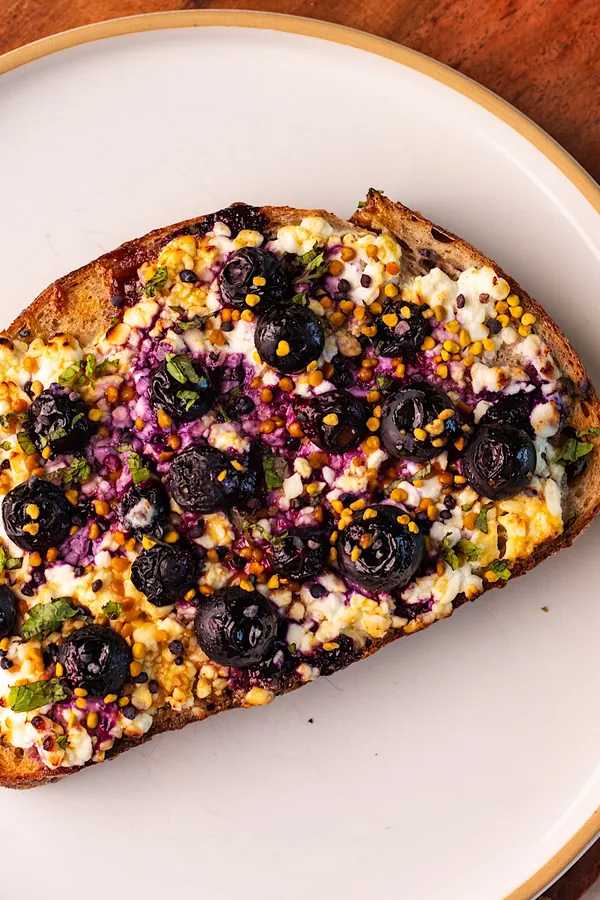 Air Fryer Blueberry Cottage Cheese Toast