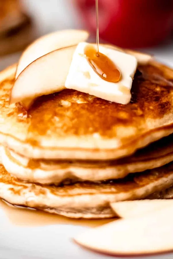 Apple Cinnamon Pancakes