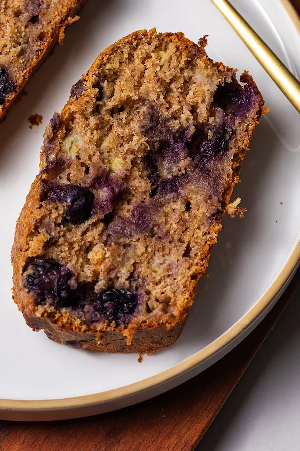 banana blueberry bread with olive oil