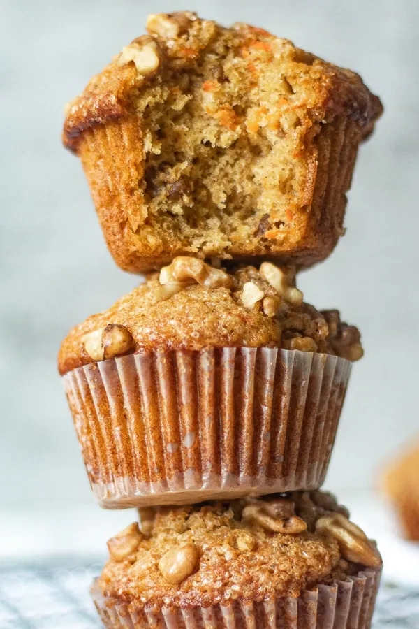 Banana Carrot Muffins with Yogurt - Easy Recipe