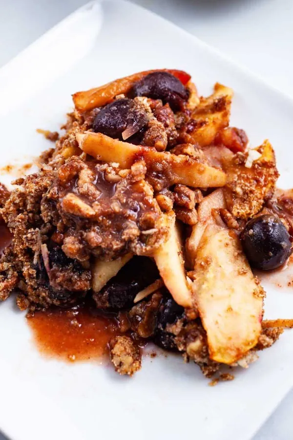 Best Healthy Apple Crumble (Paleo, Vegan, Gluten-Free)