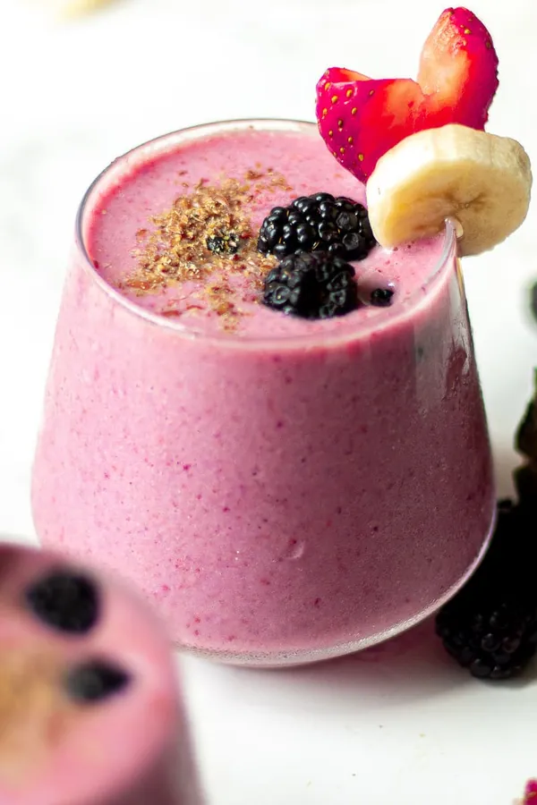 Blackberry Strawberry Banana Smoothie