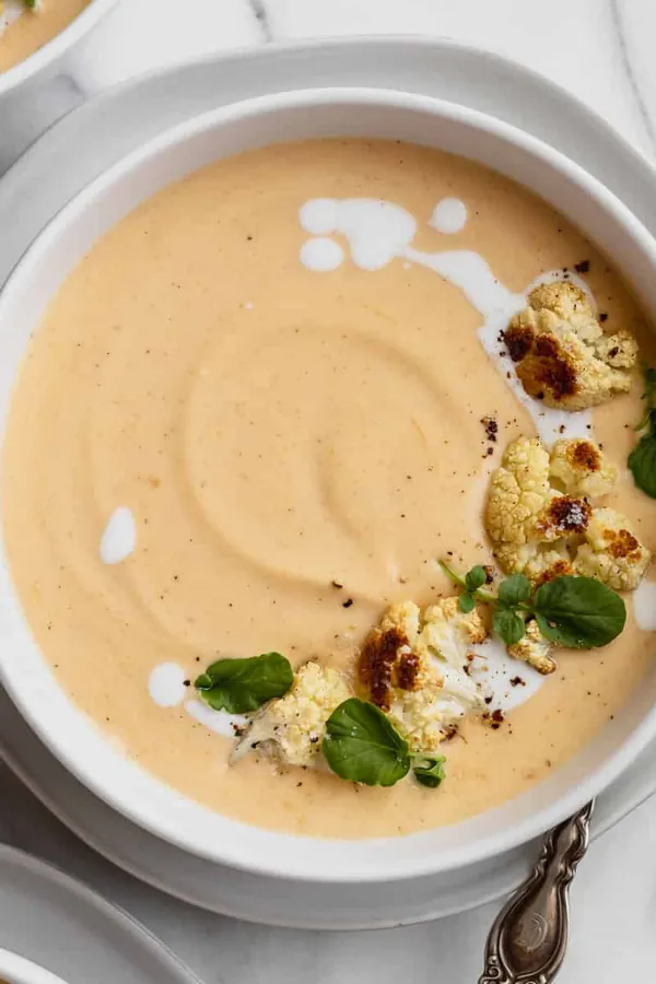 Cheesy Roasted Cauliflower Soup