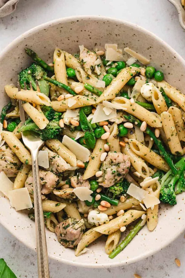 Chicken Pesto Pasta with Veggies