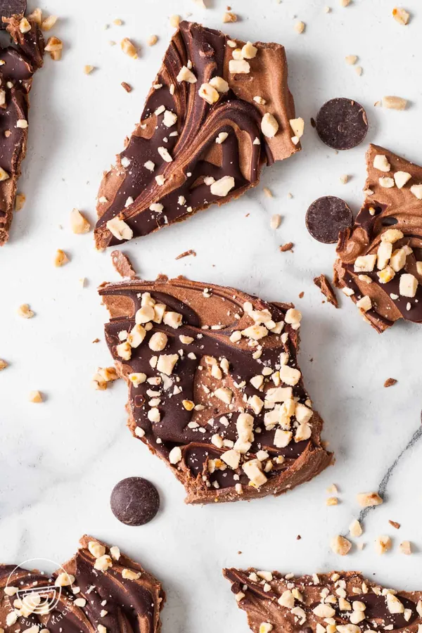 Chocolate Frozen Yogurt Bark