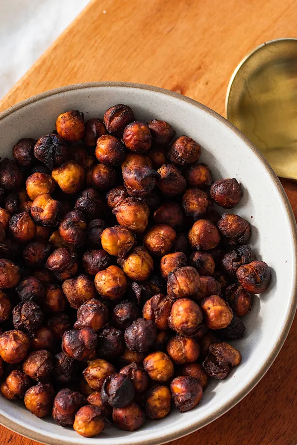 Cinnamon Toast Crunch Chickpeas (vegan + gluten free)